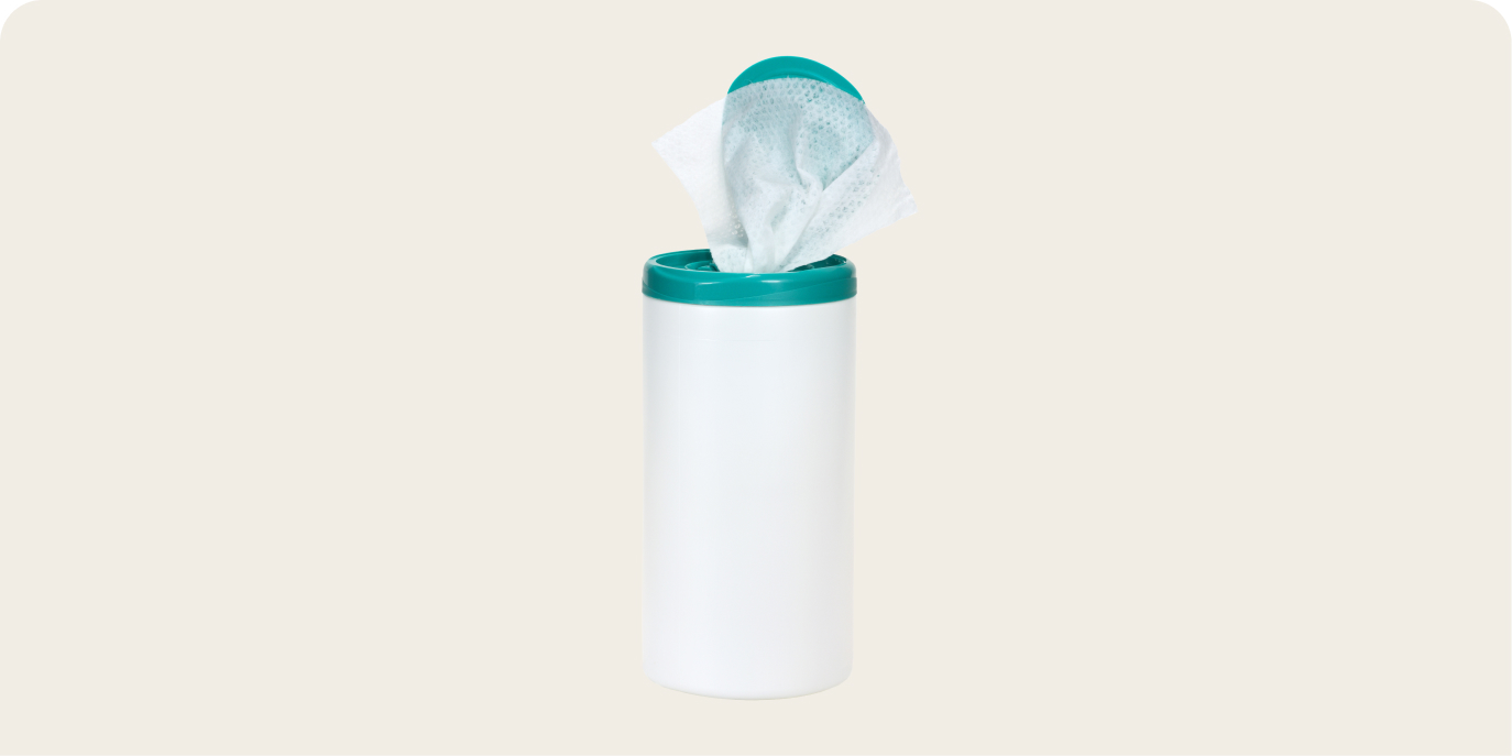 Plastic canister for wipes